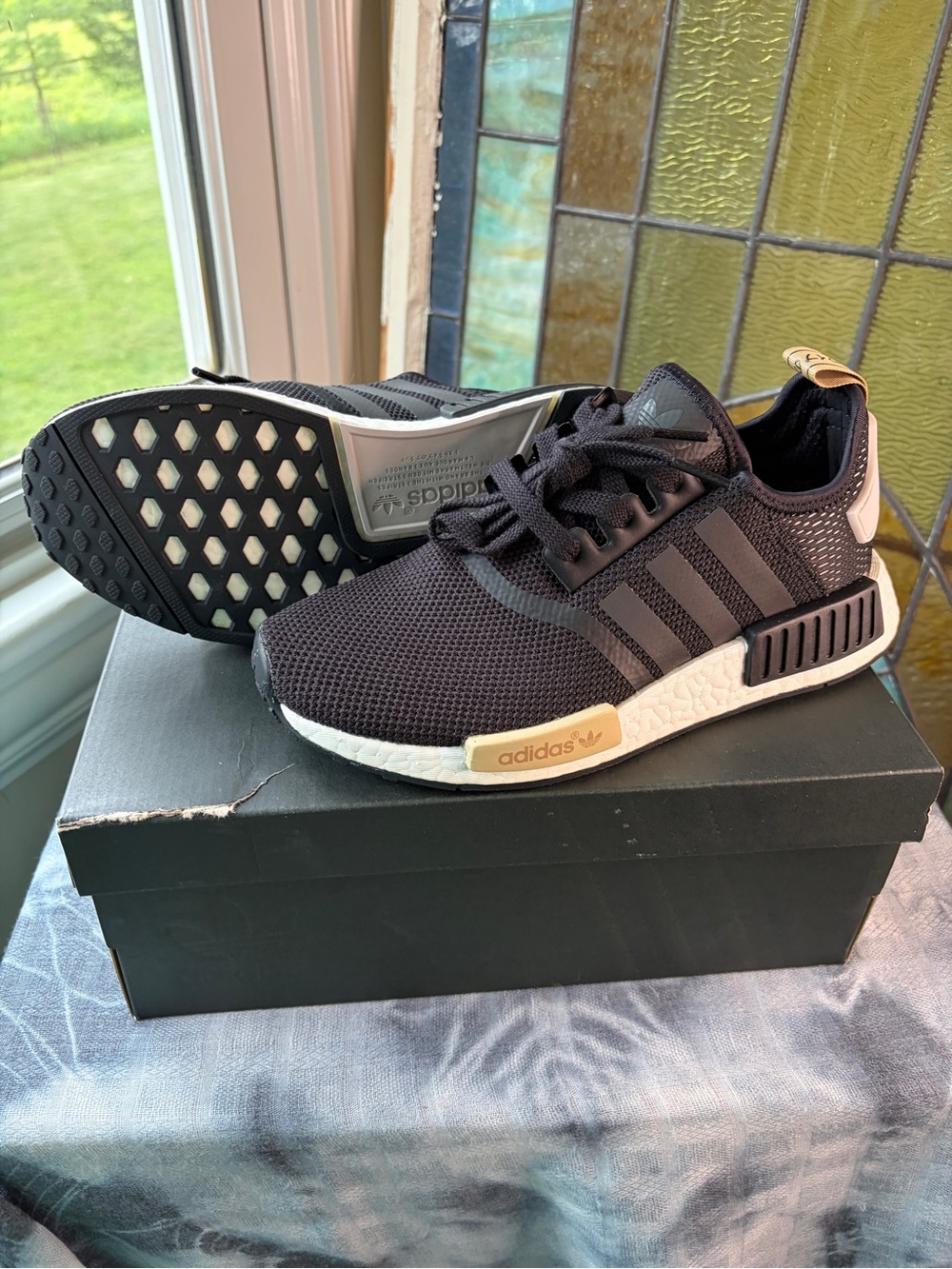 Adidas Women’s Size 7 1/2 NMD_R1 W Black Casual Running Sneakers NWB